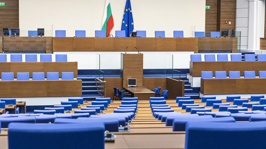 Законопроект предвижда облекчаване на условията за пребиваване и работа на лица от трети страни в България